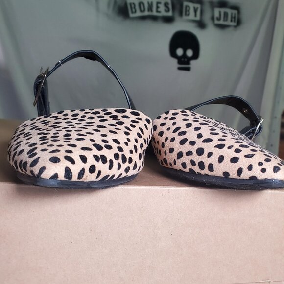 Nicole Miller HINDY Slip-on Flats Mules Pointy Toe Animal Print Sz 8 - Picture 5 of 16